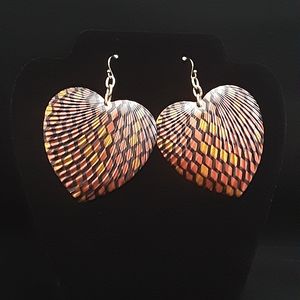 HEART HANGING EARRINGS